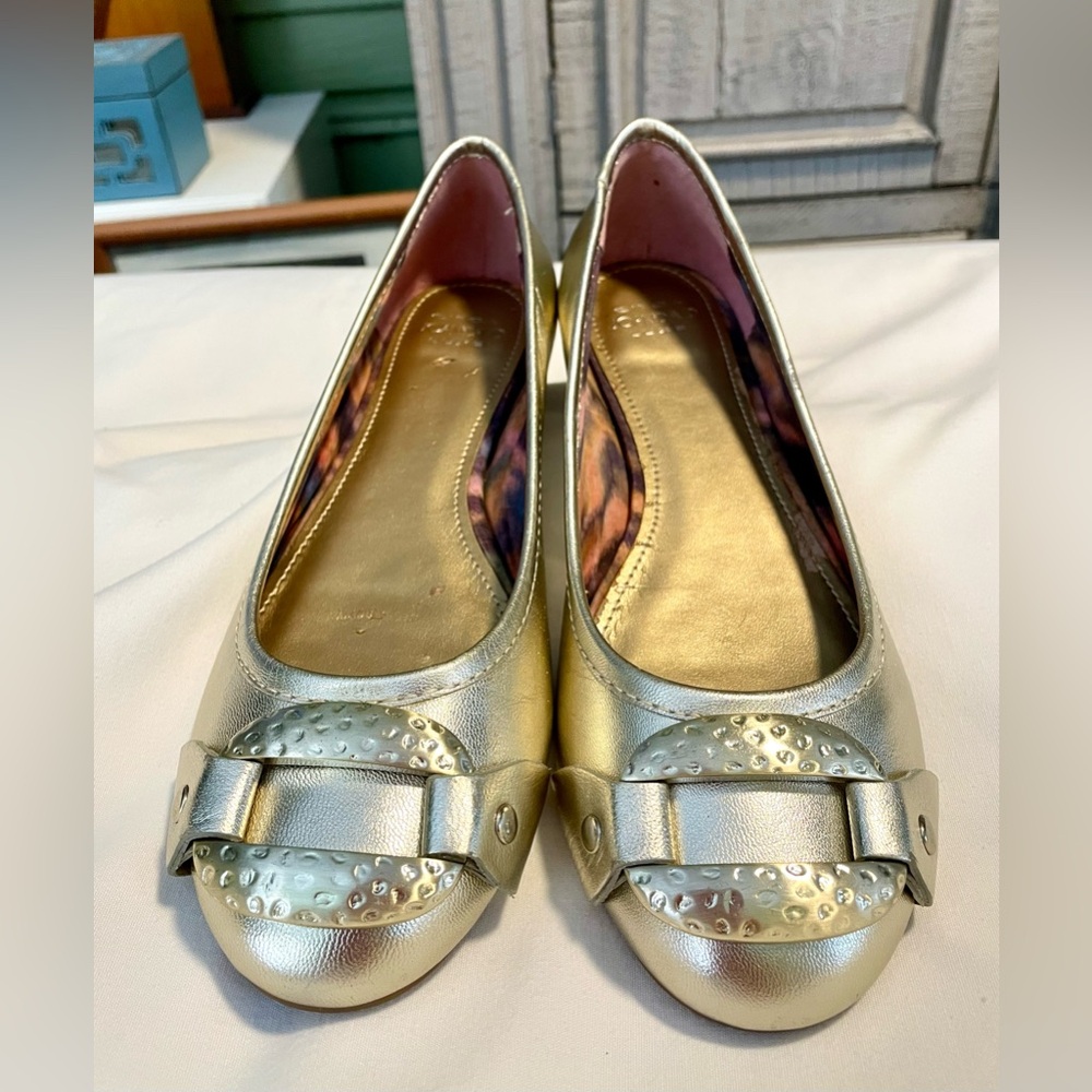 CIRCA JOAN•DAVID LUXE Cjindreya Flat - Gold Leather Loafers - Women’s Size 6 M
